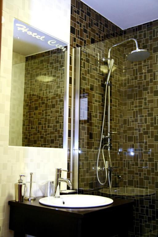 Hotel City Tulcea Quarto foto